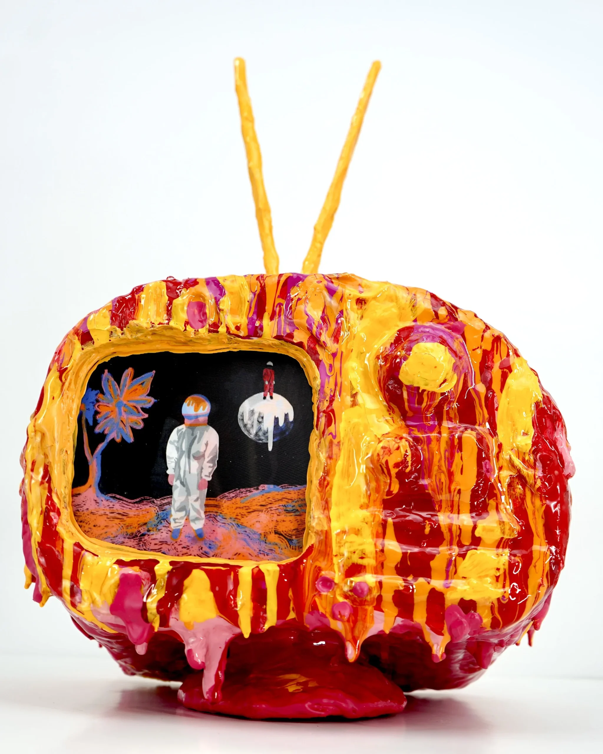 sophia-huang-artist-the-public-aligned-only-in-orbit-mixed-media-sculpture-2025-1