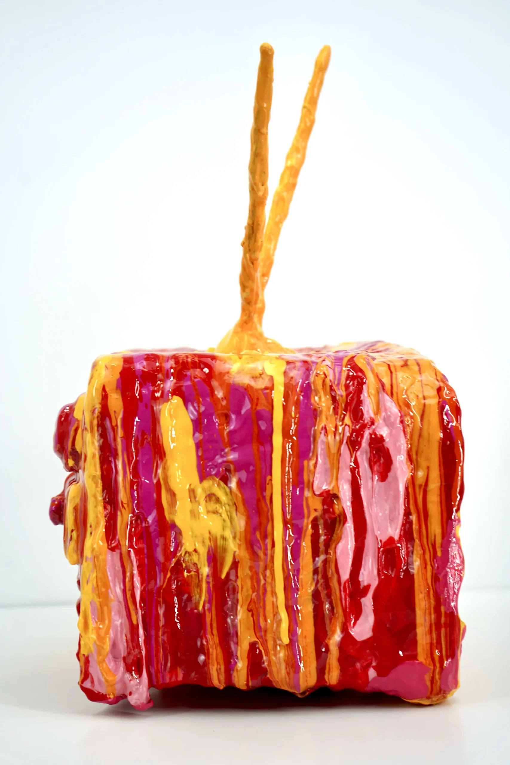 sophia-huang-artist-the-public-even-the-flowers-held-their-breath-side-view-mixed-media-sculpture-2025-1