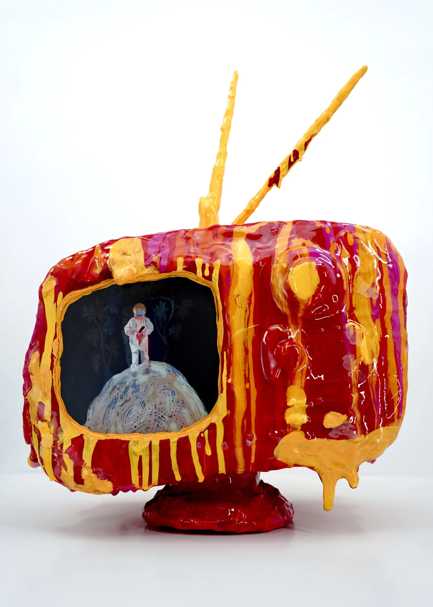 sophia-huang-artist-the-public-held-then-hallowed-front-view-mixed-media-sculpture-2025-1
